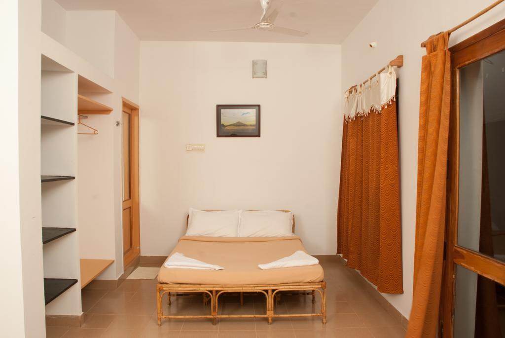 The Mountain Retreat Hotel Tiruvannamalai Exterior photo