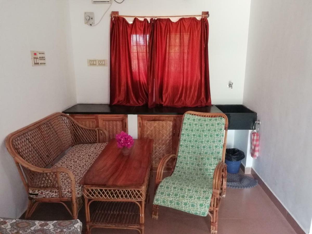 The Mountain Retreat Hotel Tiruvannamalai Exterior photo