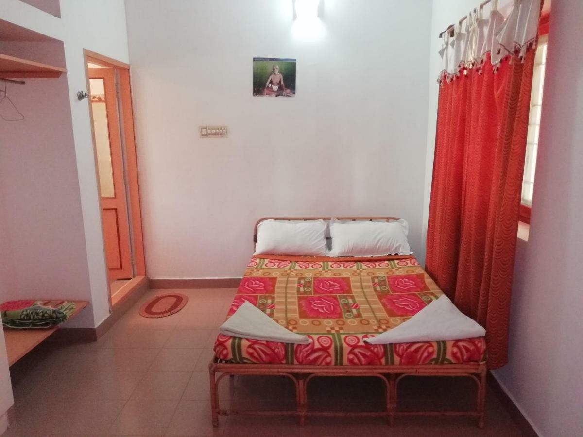 The Mountain Retreat Hotel Tiruvannamalai Exterior photo